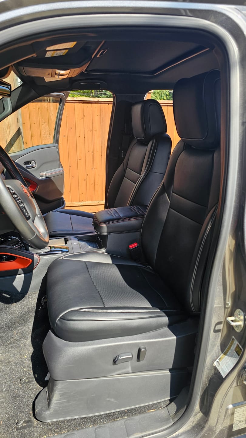 Customer photo review of 2022-26 Nissan Frontier Premium Custom Leather Seat Covers