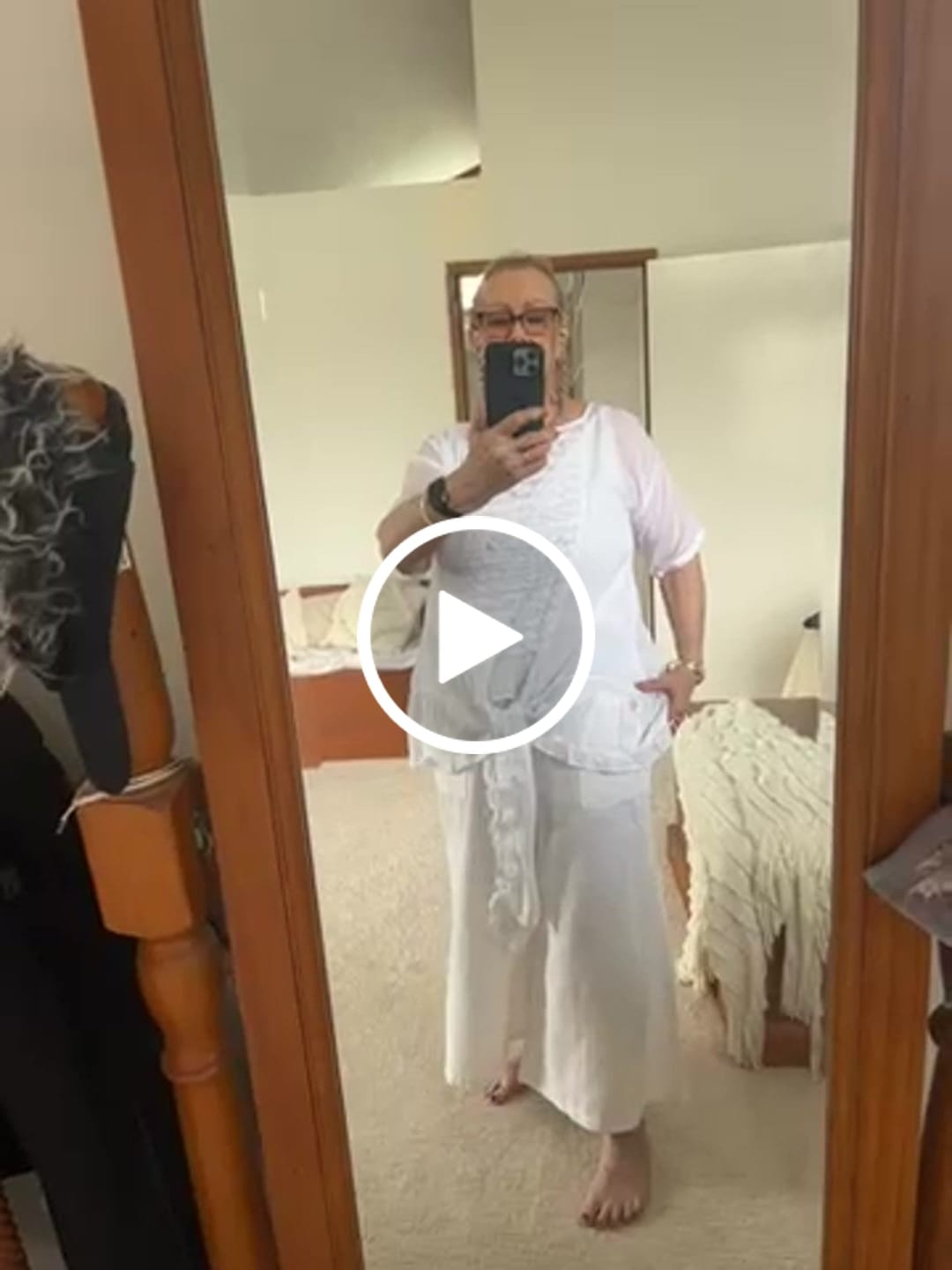 Customer video review of Kinara Cotton Top in White