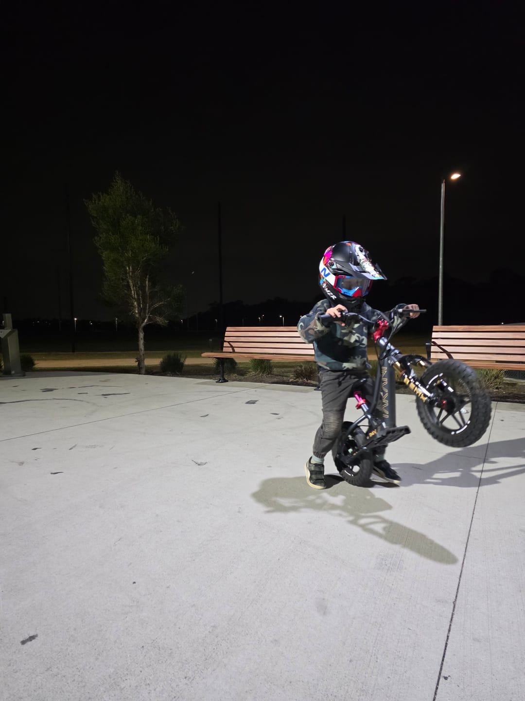 Customer photo review of Tyre and tube combo for TAKANI electric balance bike TK1224, TK1224-RS