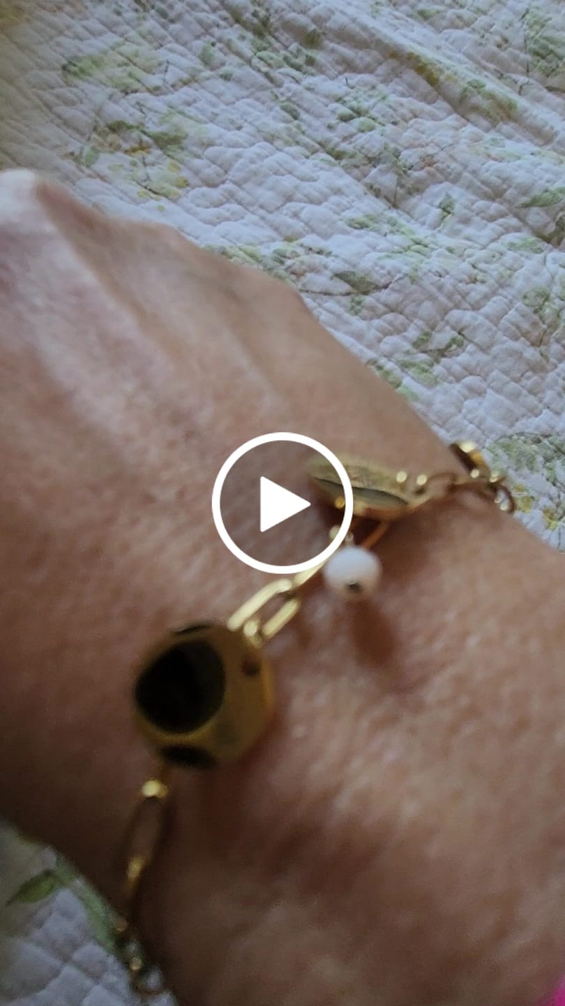Customer video review of Pulsera Alianza - Personalizado