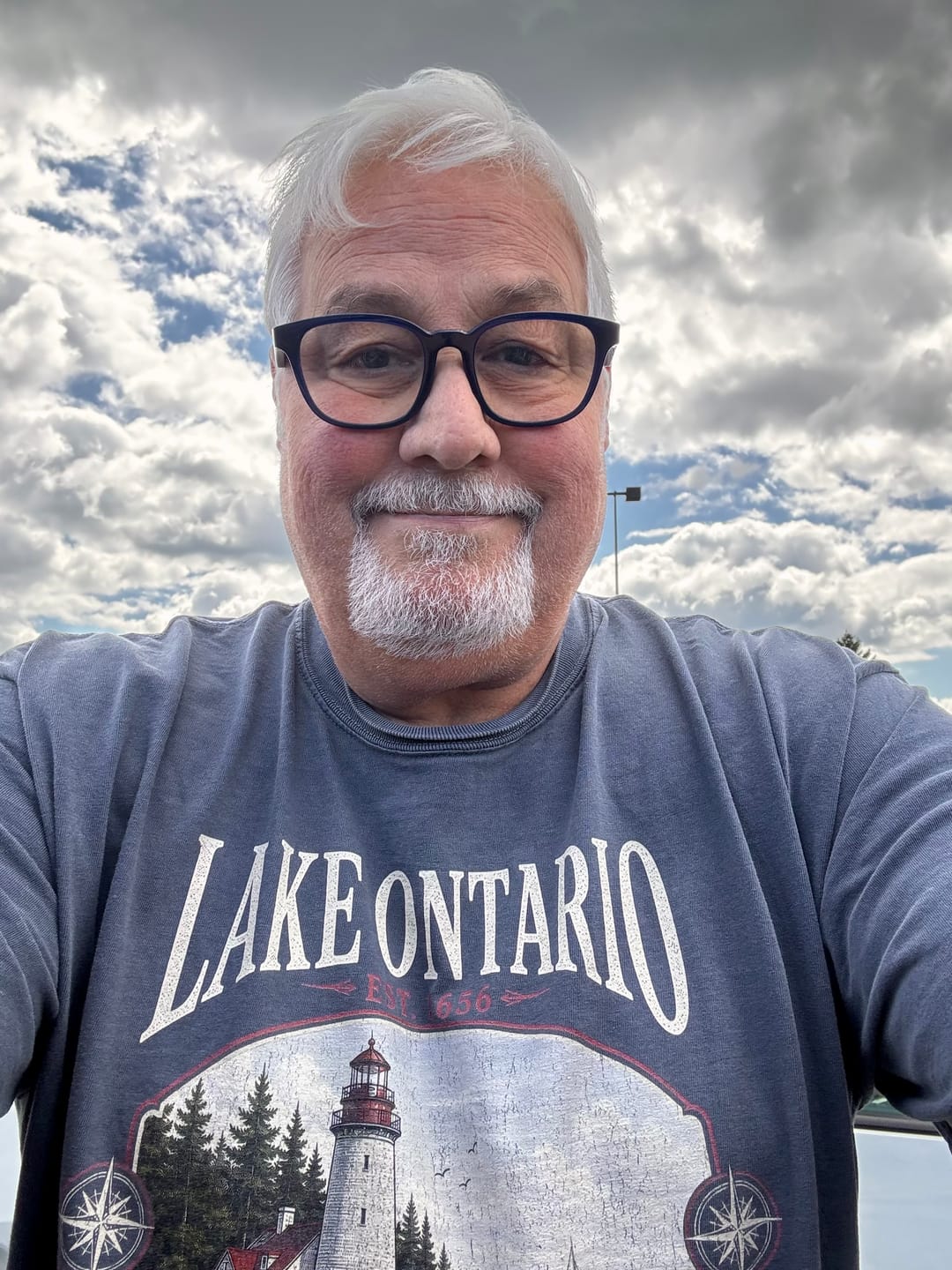 Customer photo review of Lake Ontario Retro 90's T-Shirt