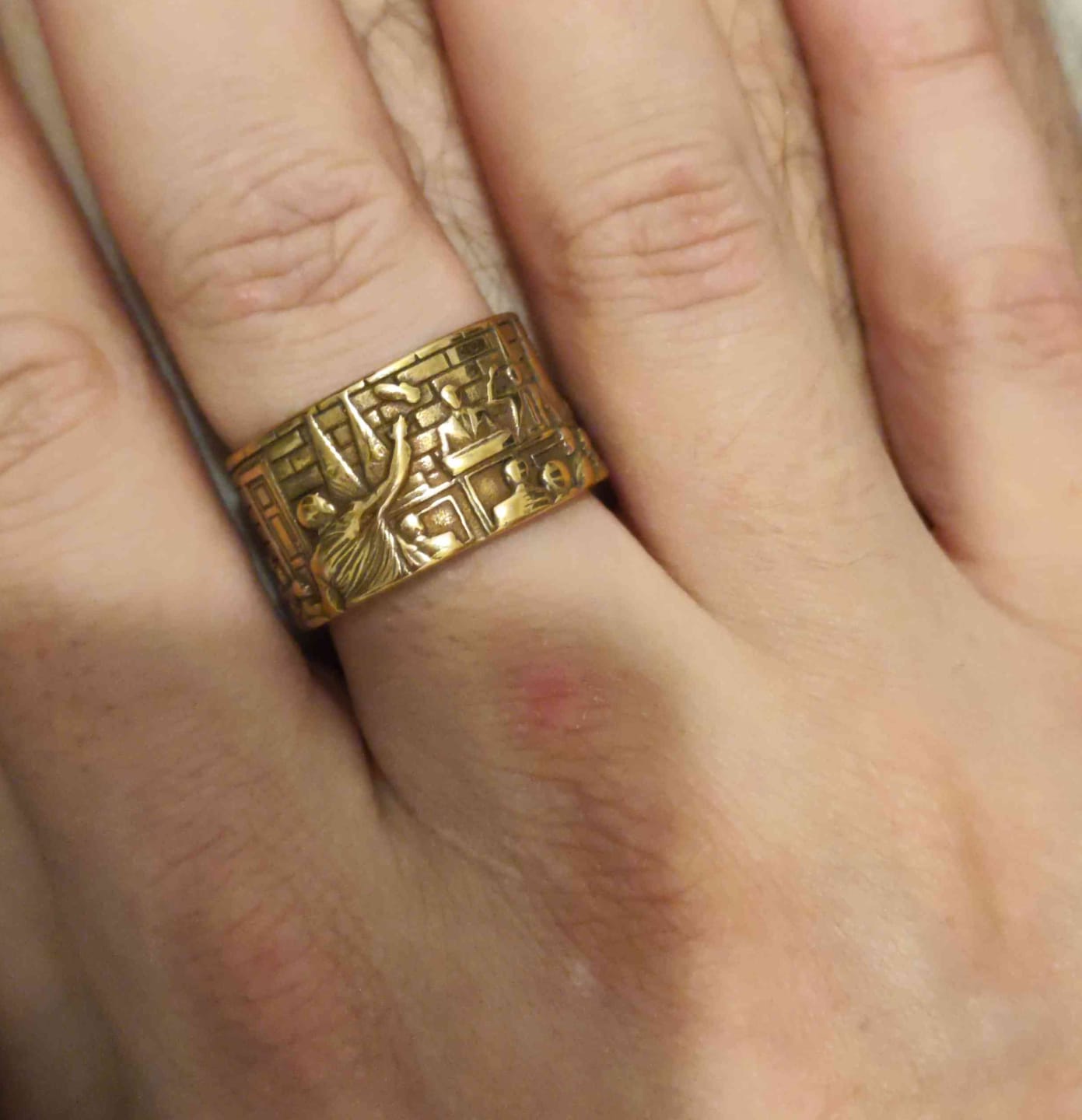 Customer photo review of The "Farewell Kiss" Ring – Oxidized 925 Sterling Silver or Stainless Steel