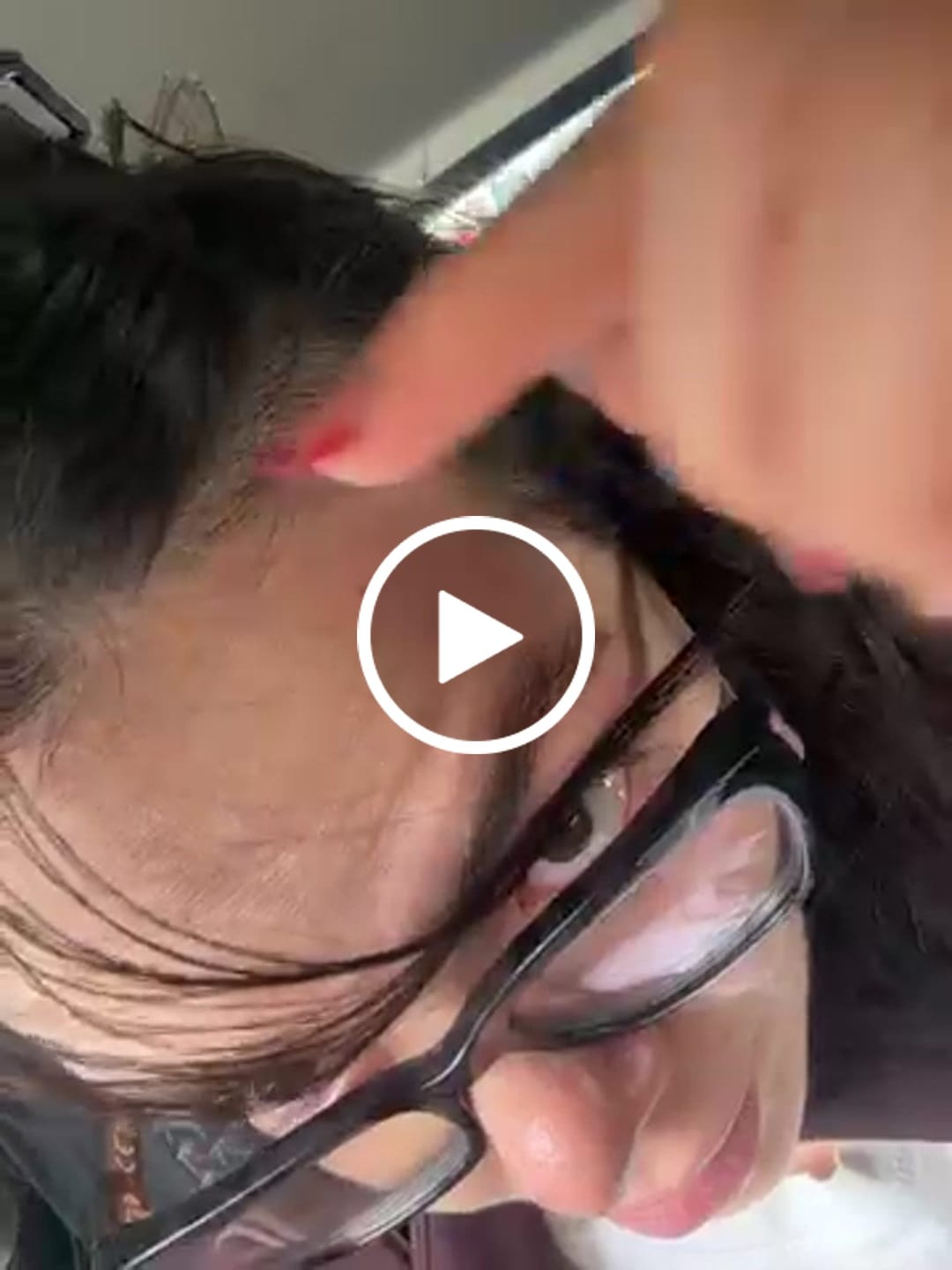 Customer video review of HAIRtamin Gummy Stars