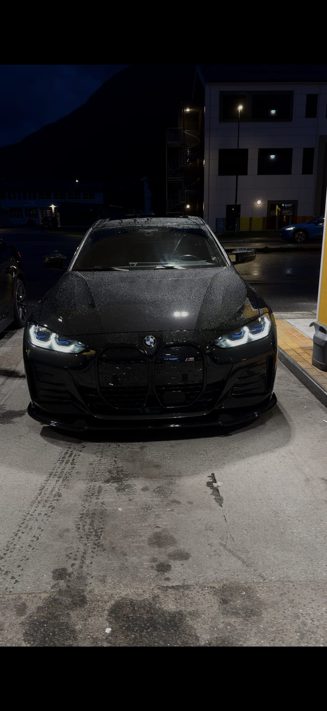 Customer photo review of BMW G26/i4 Sport Design Frontleppe