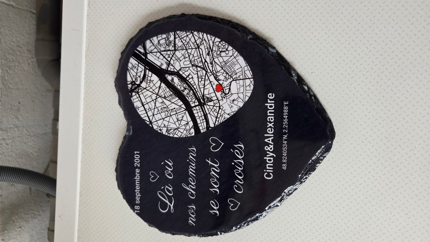 Customer photo review of Là où tout a commencé – Cœur en ardoise personnalisé (20x20)