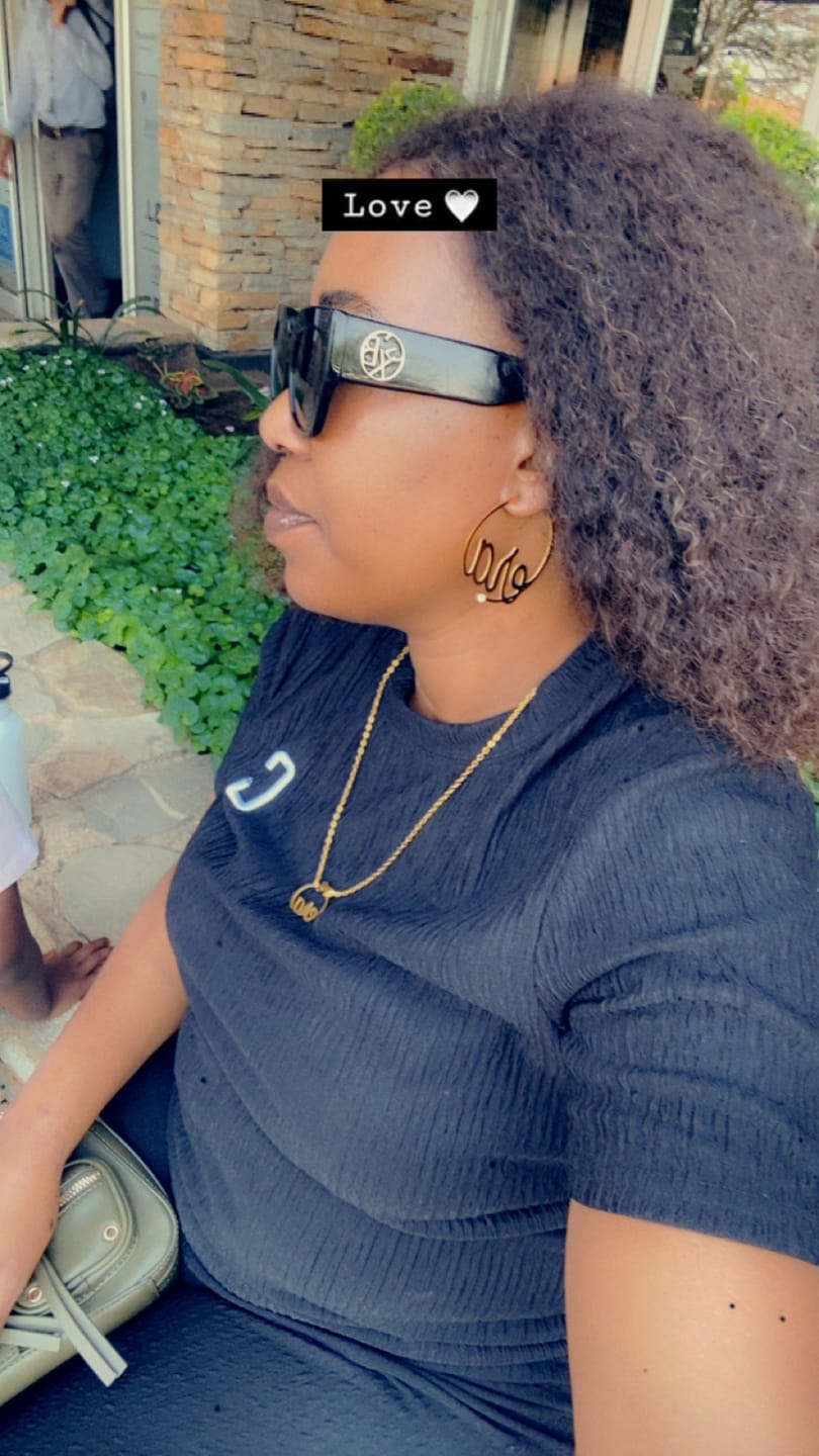Customer photo review of Gold Era Choker & Necklace Combo