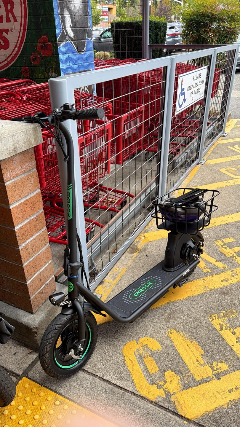 Customer photo review of Gyroor X2 Electric Scooter 800W(Peak) with 12" Tires, No Seat