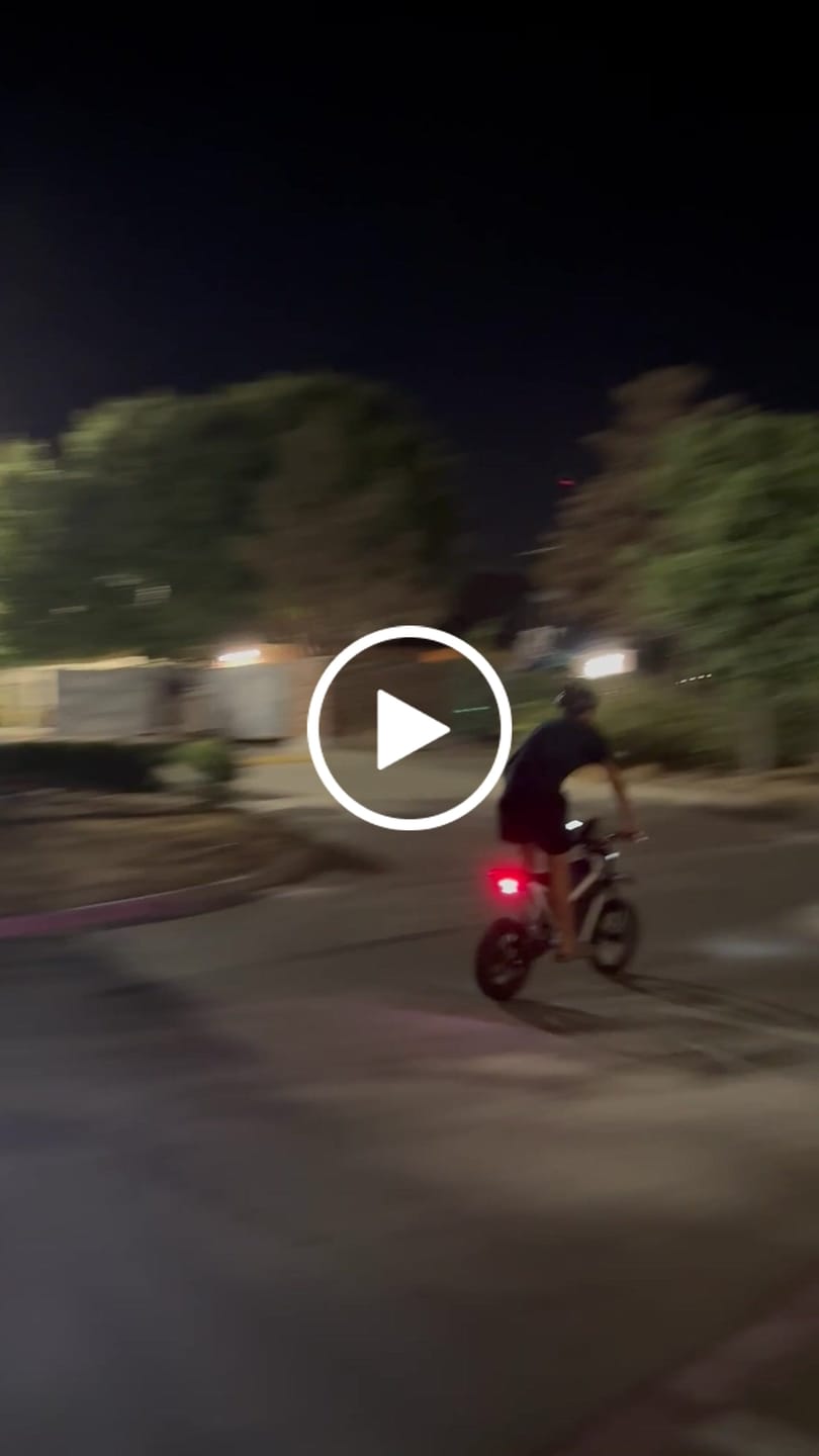 Customer video review of Eskute® NOVA X 4000W Electric Dirt Bike