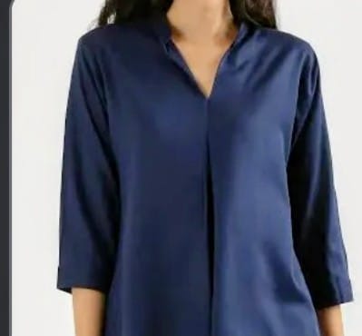 Customer photo review of Women Black Airy-Linen Shirt