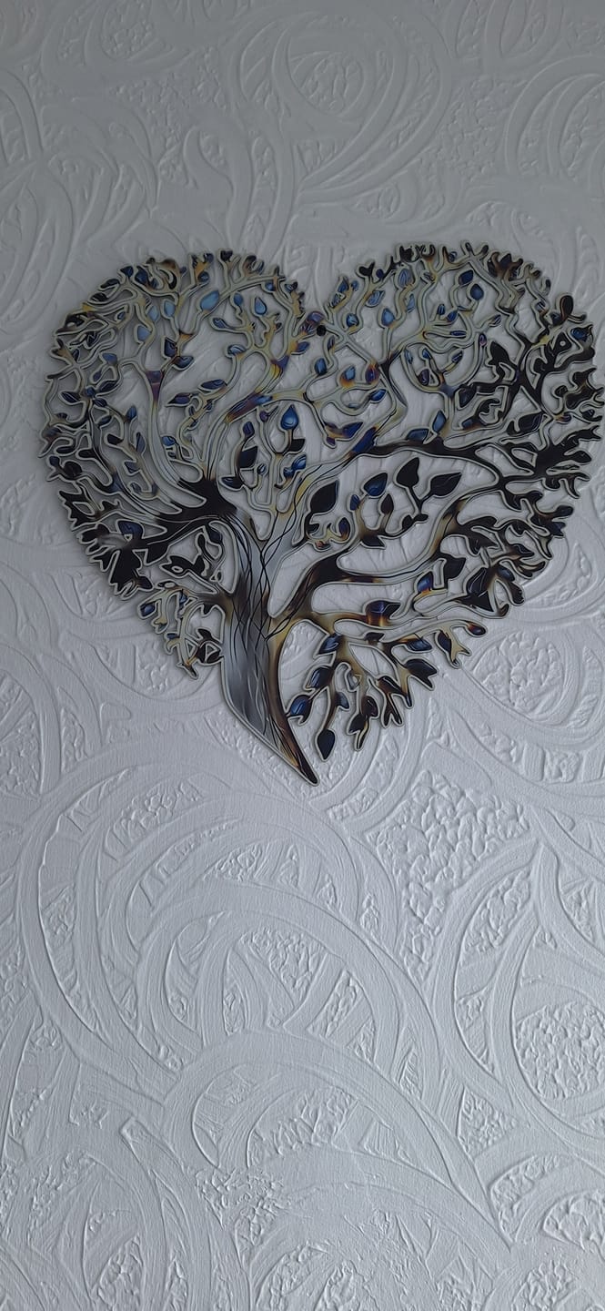 Customer photo review of Olivenorma Heart Shaped Tree Of Life Metal Wall Decor