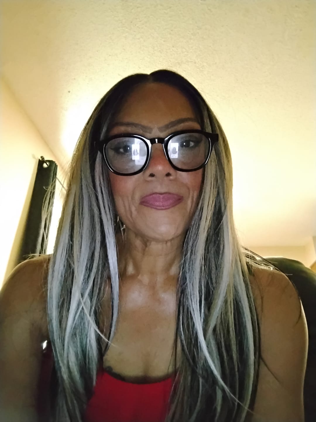 Customer photo review of Chade Magic Lace HD Lace Front Wig - MHH06 HEART HAIRLINE 06