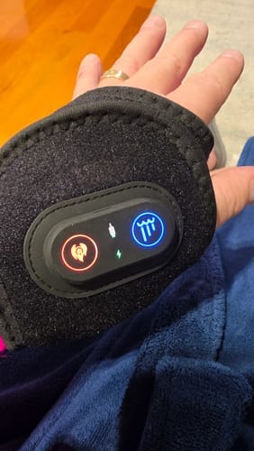 Customer photo review of Sarkanās gaismas terapijas plaukstas locītavas saite
