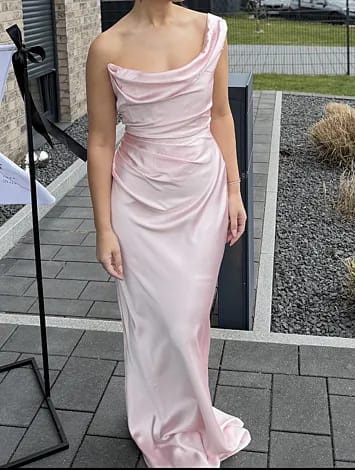 Customer photo review of The Averie Maxi Dress - Blush Pink