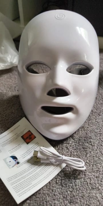 Customer photo review of Red Light Mask – LED Red Light Therapy Face Mask for Skin