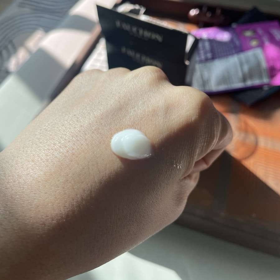 Customer photo review of HM+Barrier™ Body Balm