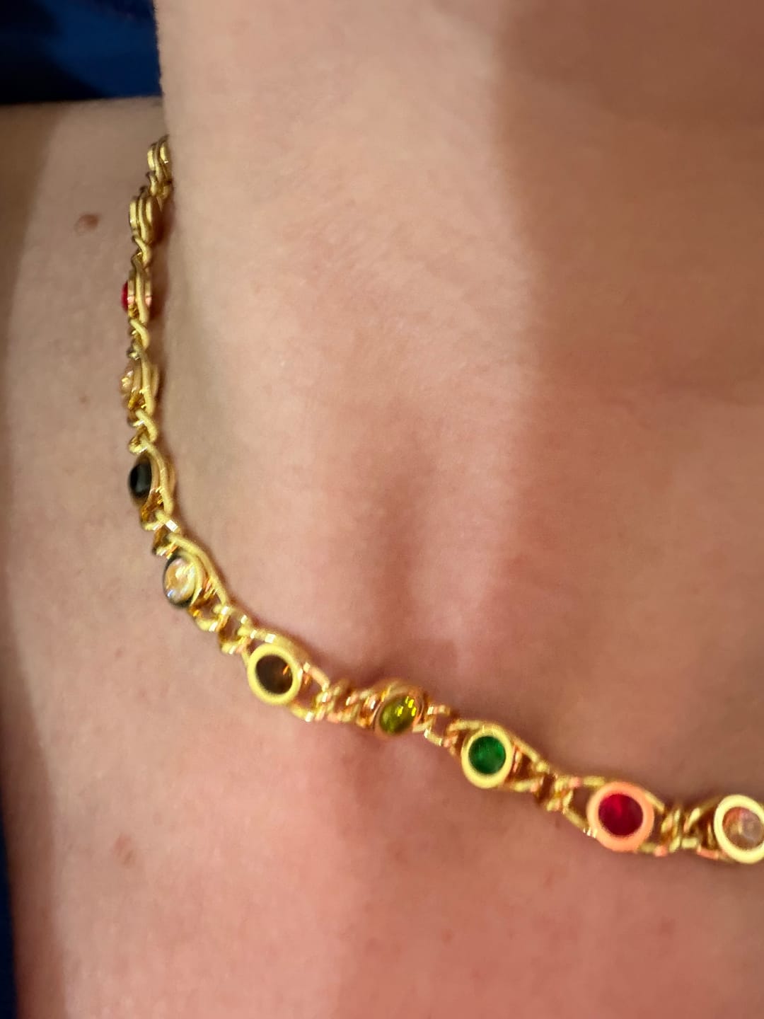 Customer photo review of Colar Chloé Banhado em Ouro 18k