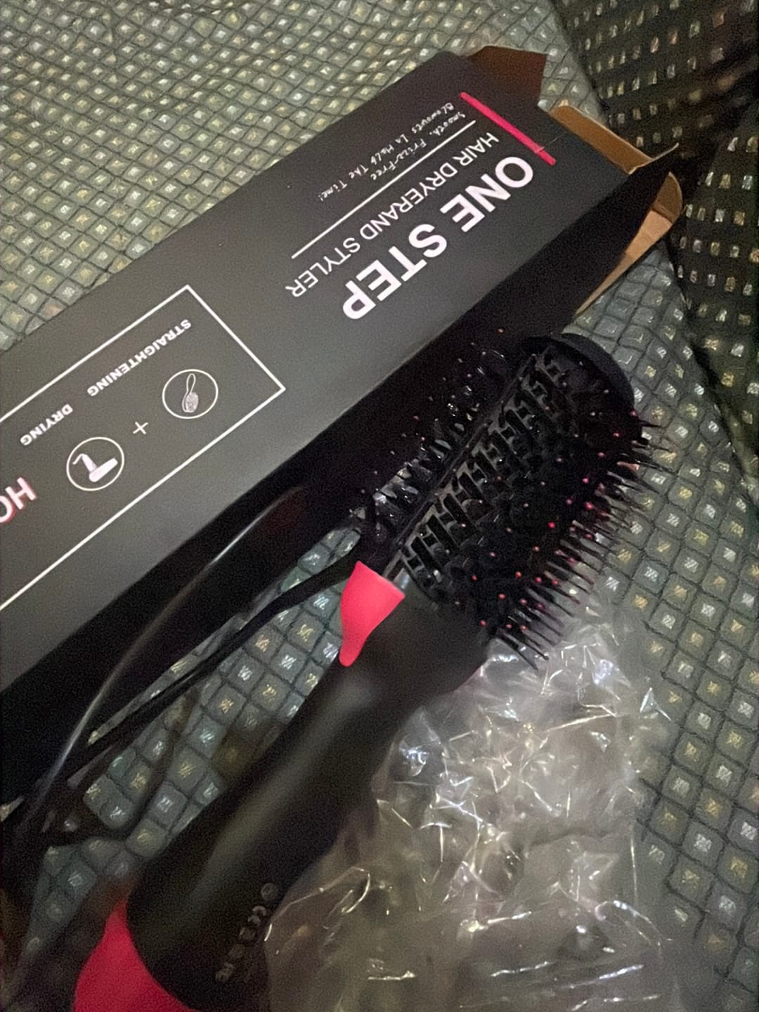 Customer photo review of 3-in-1 Hot Air Brush Hair Dryer & Styler – Volumizer, Straightener & Curler for Women