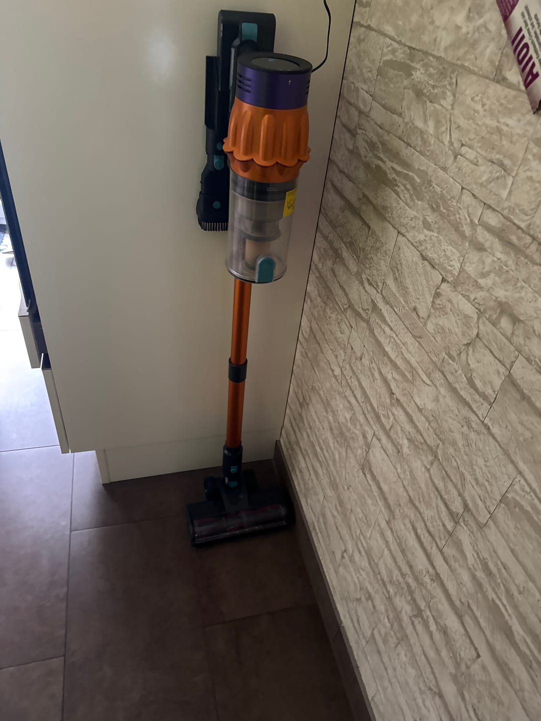 Customer photo review of Dripl UltraVac Akku-Staubsauger