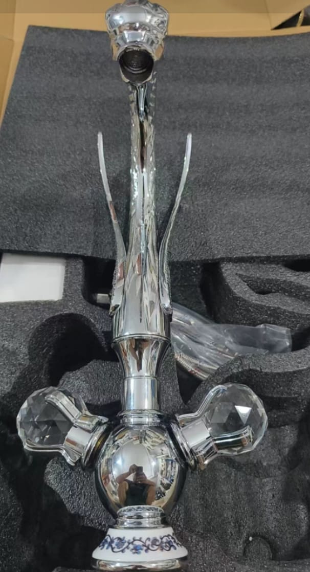 Customer photo review of Swan - shaped Solid Brass Double Handle Bathroom Faucet