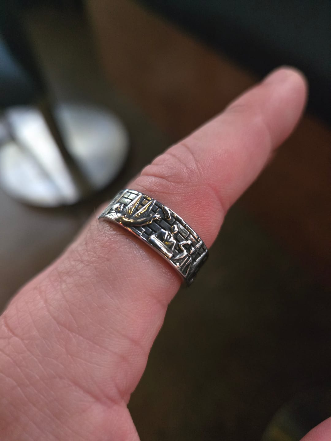 Customer photo review of "Farewell Kiss" Ring - Half Width - 925. or Stainless steel GOLD PLATED
