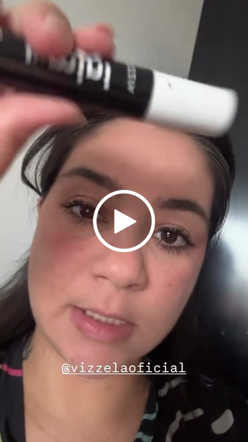 Customer video review of Máscara Para Cílios No Panda Vizzela - Preta