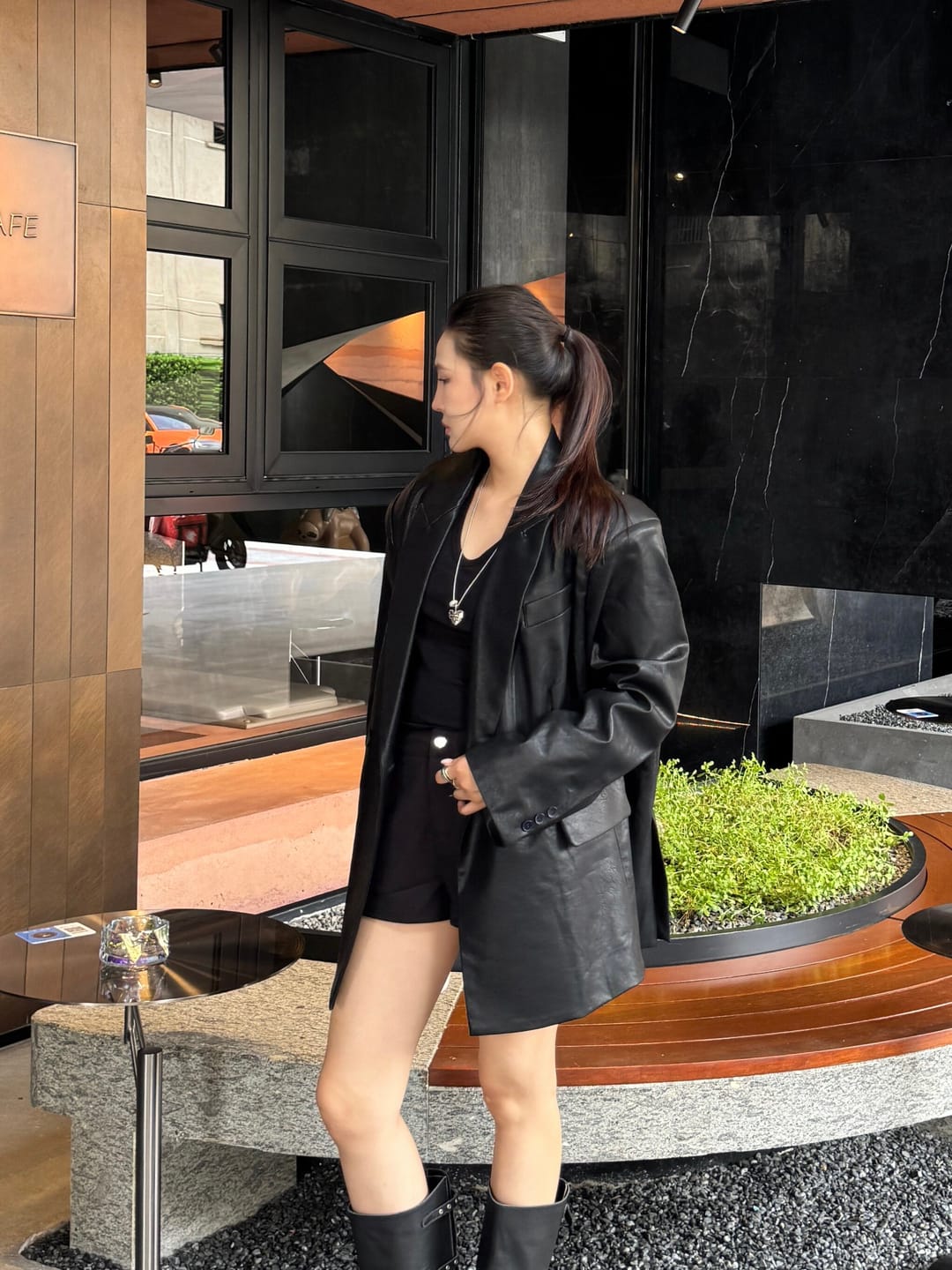 Customer photo review of 0122stepll Oversized Faux Leather Blazer
