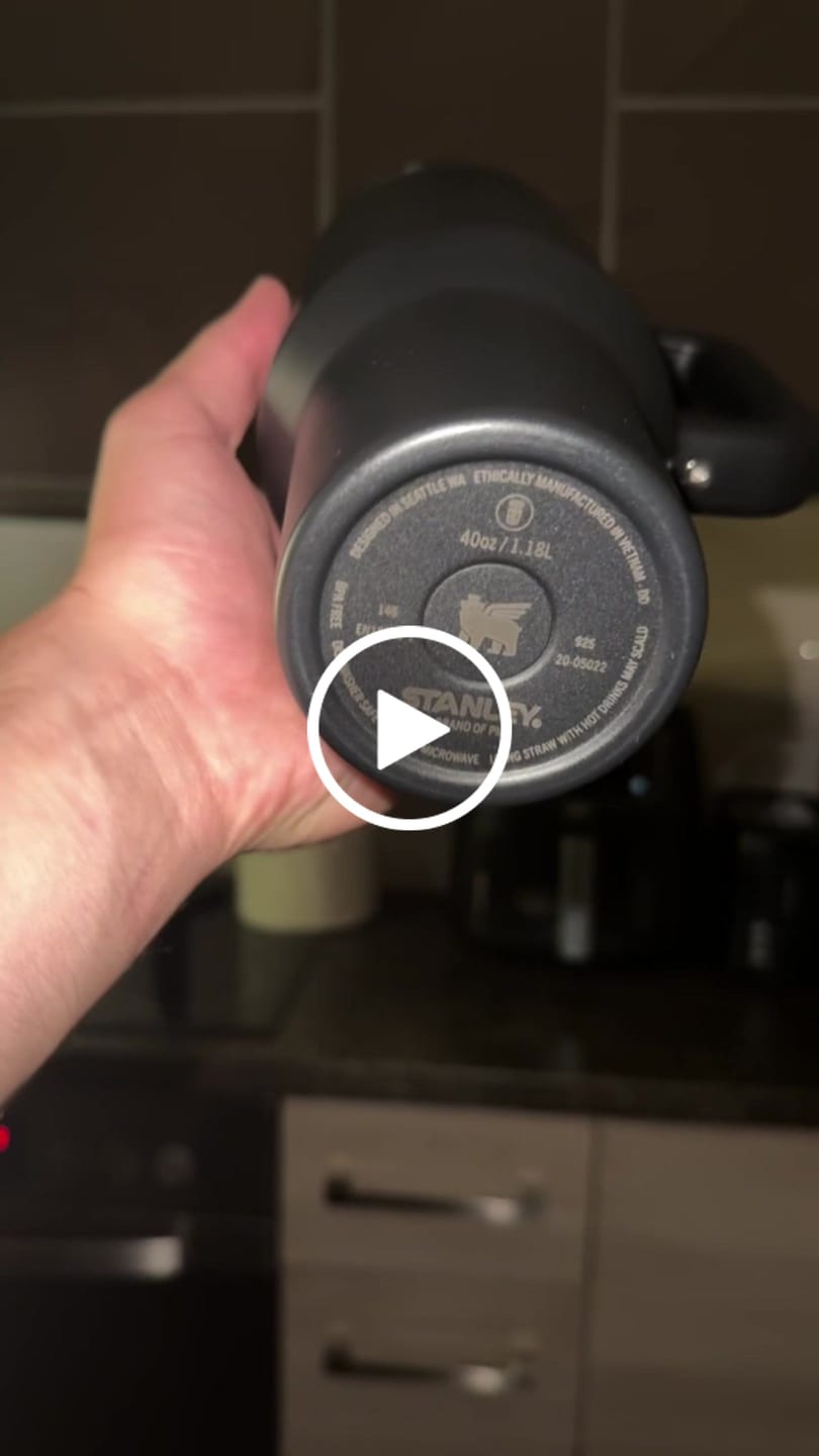 Customer video review of Quencher H2.0 FlowState Termo Čaša 1,18L