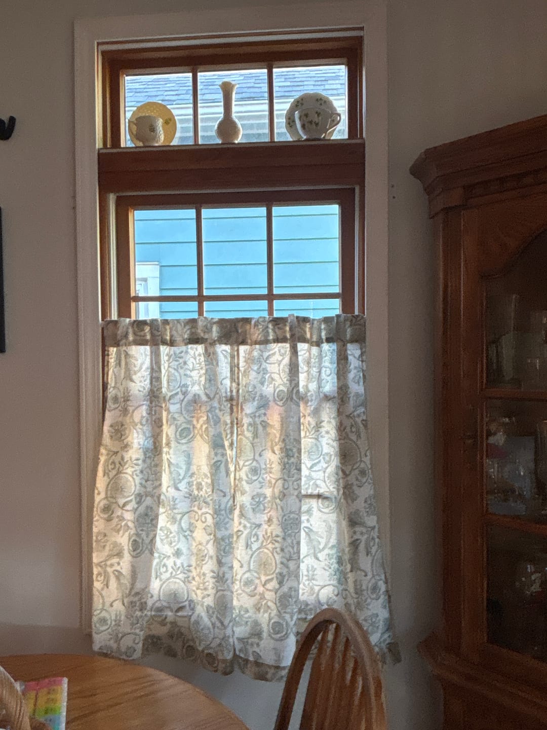 Customer photo review of Vintage Symmetrical Vine & Floral Pattern Kitchen Curtains (2 Panels)