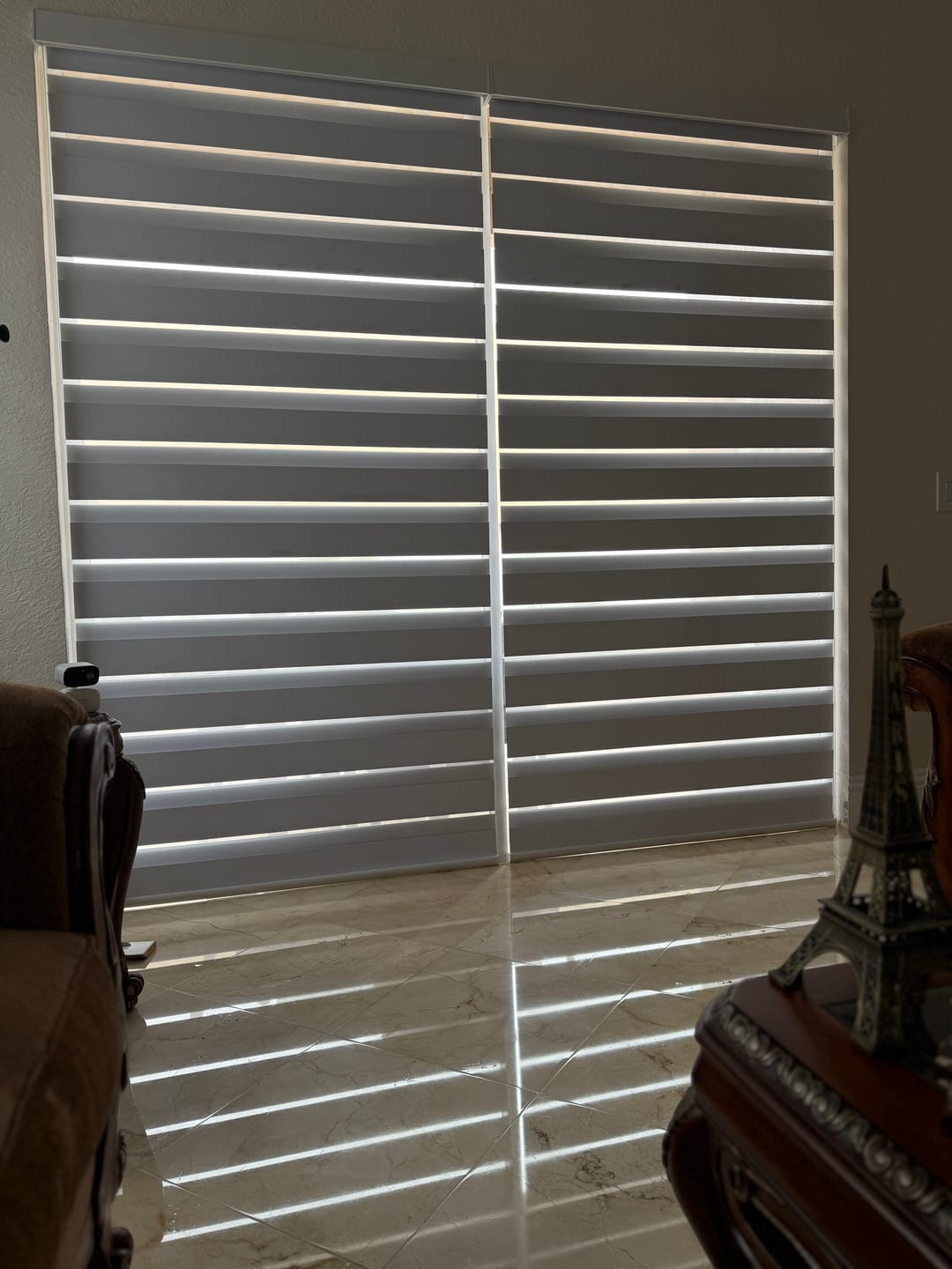 Customer photo review of SmartWings Motorized Zebra Shades 100% Blackout 95mm Chloris