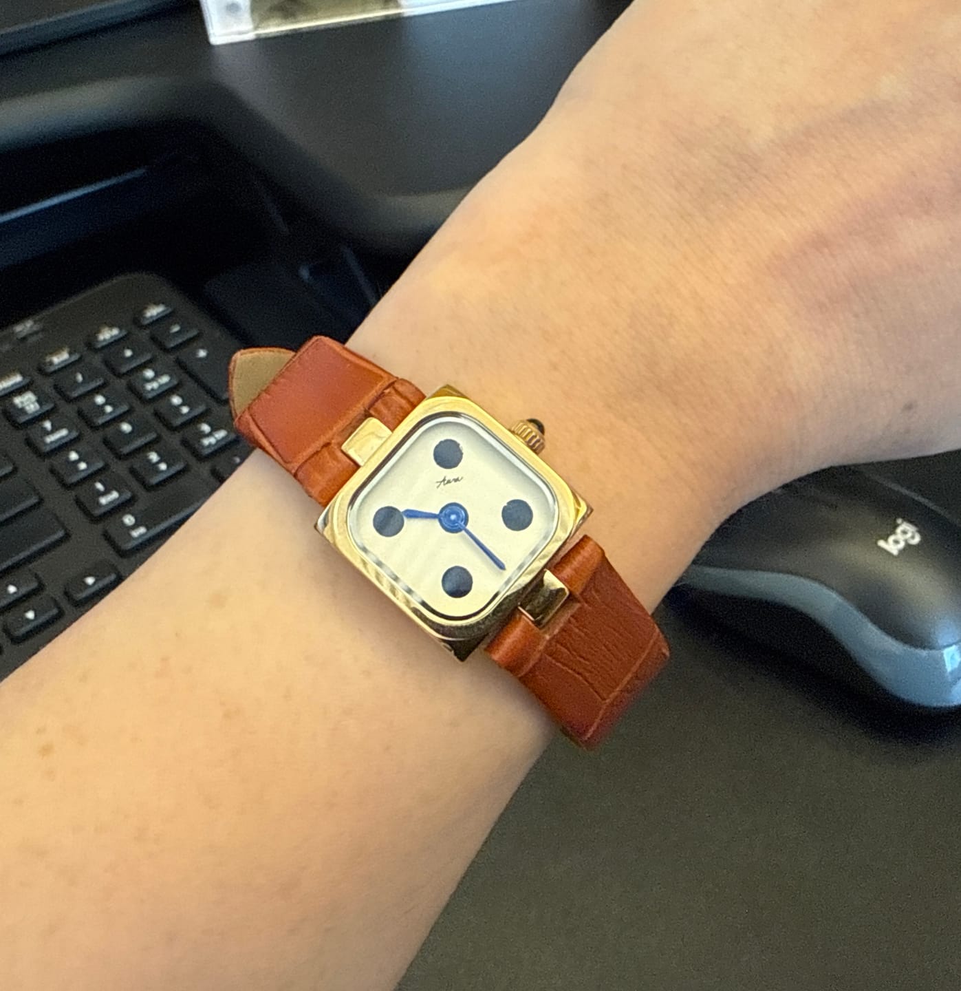 Customer photo review of Dice: Gold/Saddle