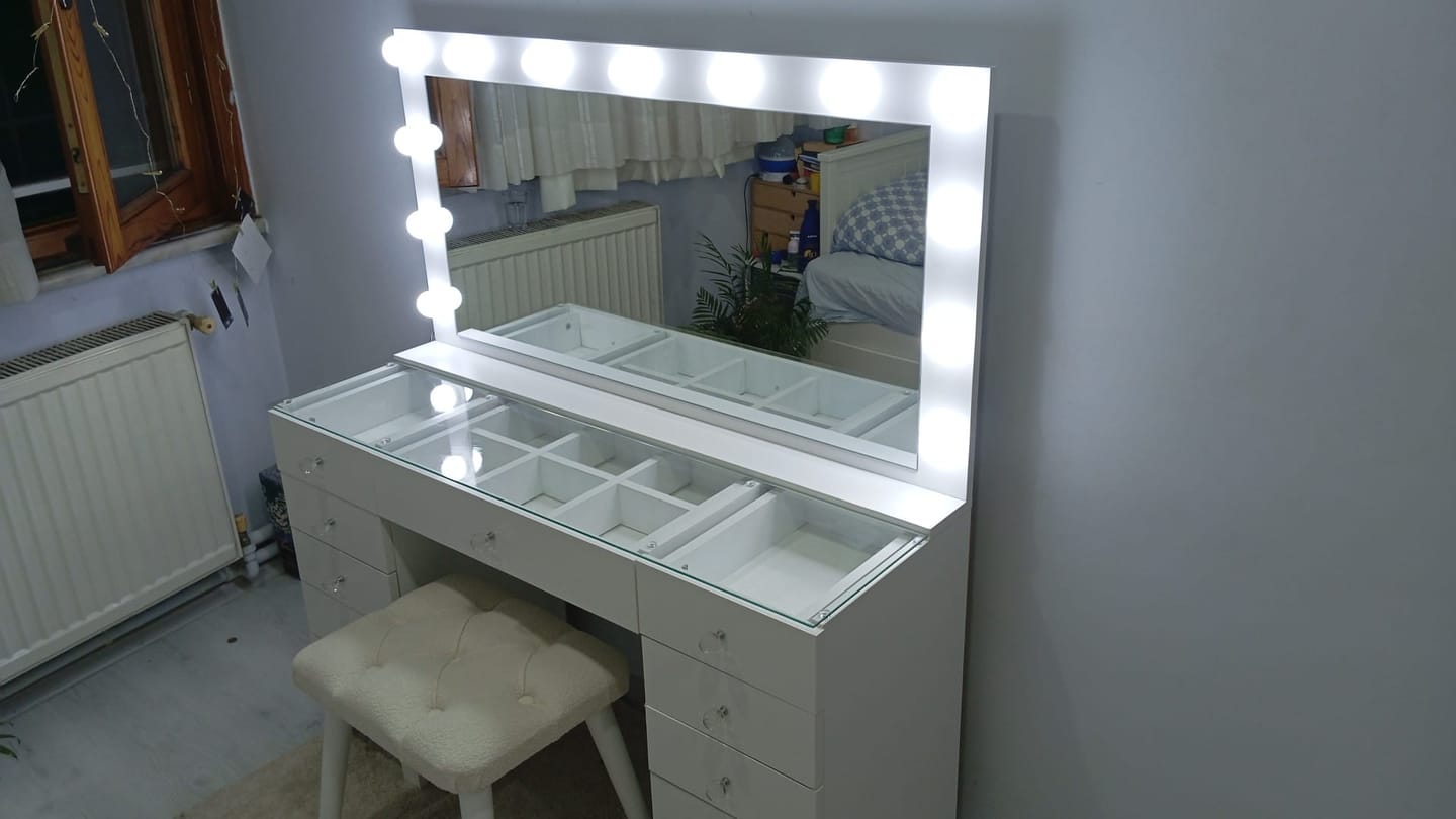 Customer photo review of Rani EE101 Aynalı Vestiyer Modern Portmanto Duvar Askısı Ayakkabılık Renk: Beyaz - S. Ceviz