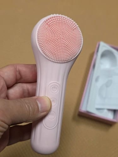 Customer photo review of Sonic Facial Cleansing Brush