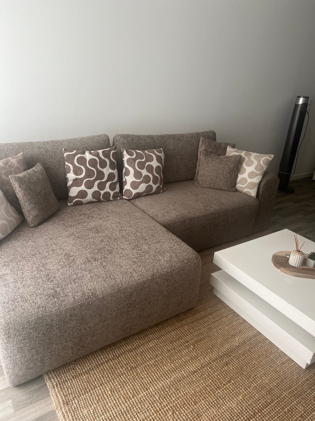 Customer photo review of Canapé d'angle convertible avec grande méridienne - TROCADERO