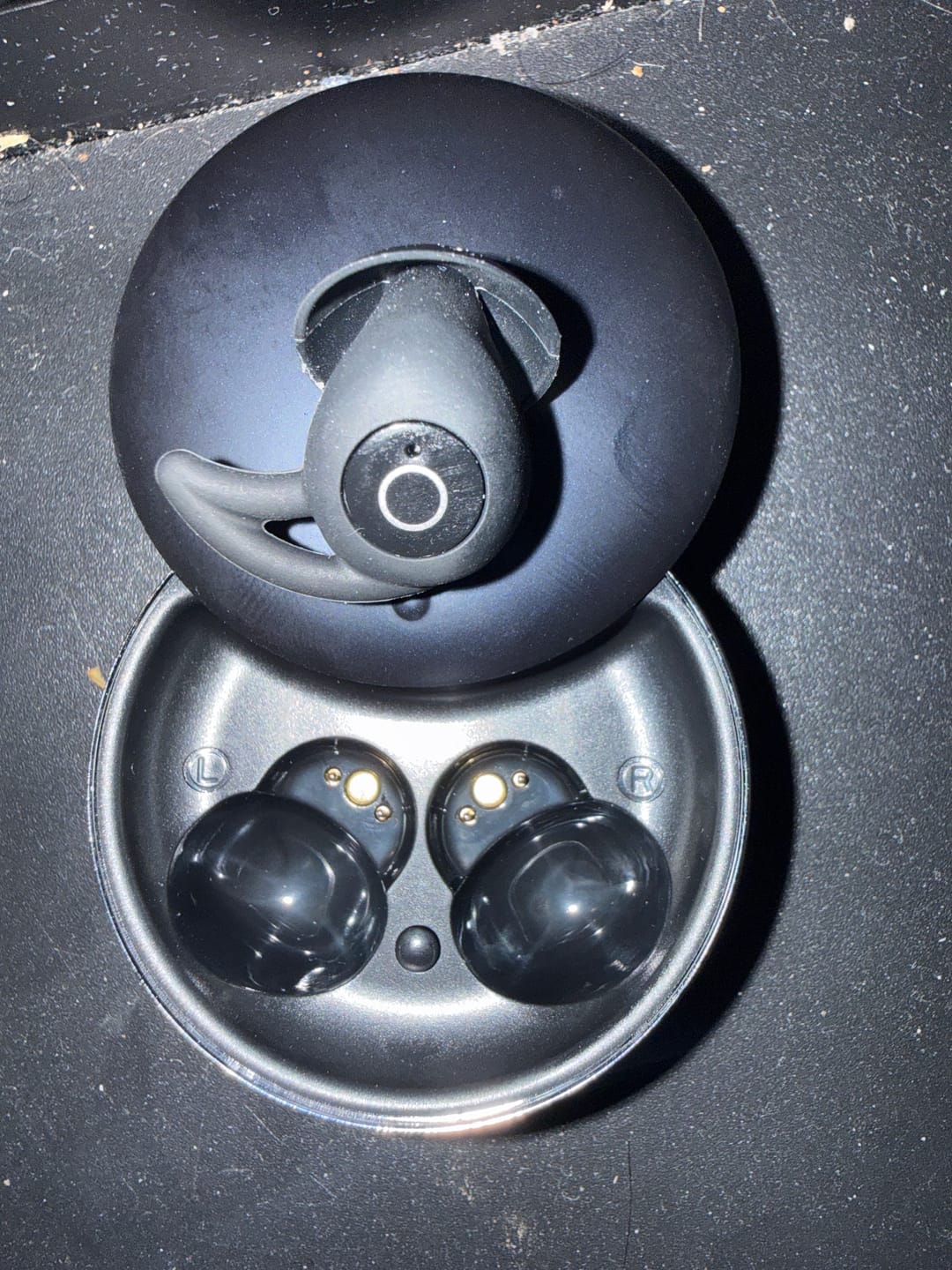 Customer photo review of Bluetooth Moto Earbuds