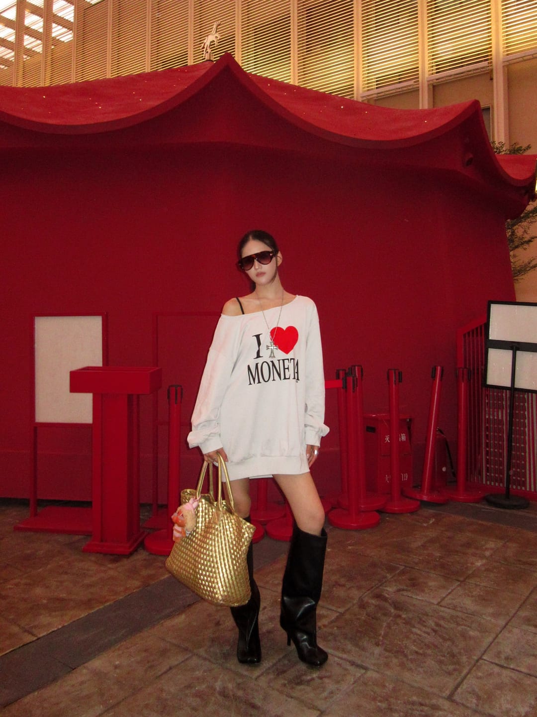 Customer photo review of 0122stepll Long Sleeve Pullover T-Shirt
