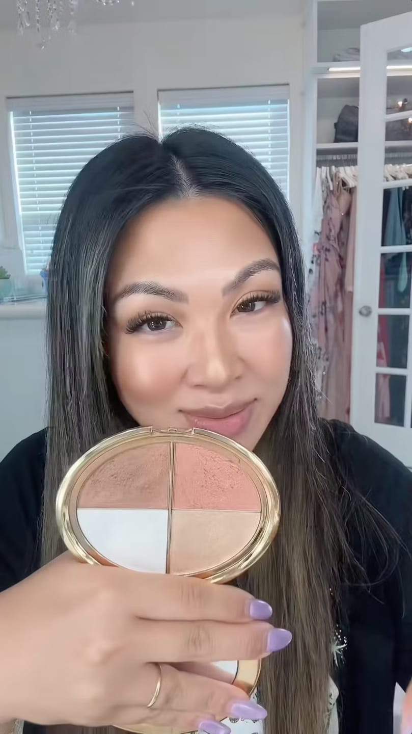 Customer photo review of Glow eye & cheek palette