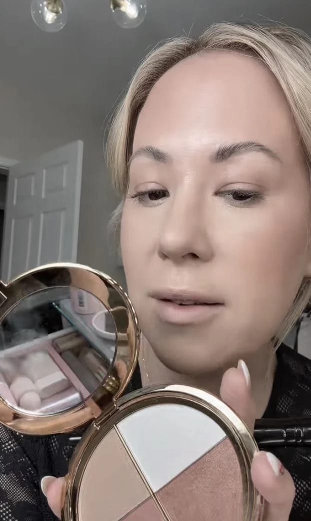 Customer photo review of Glow eye & cheek palette