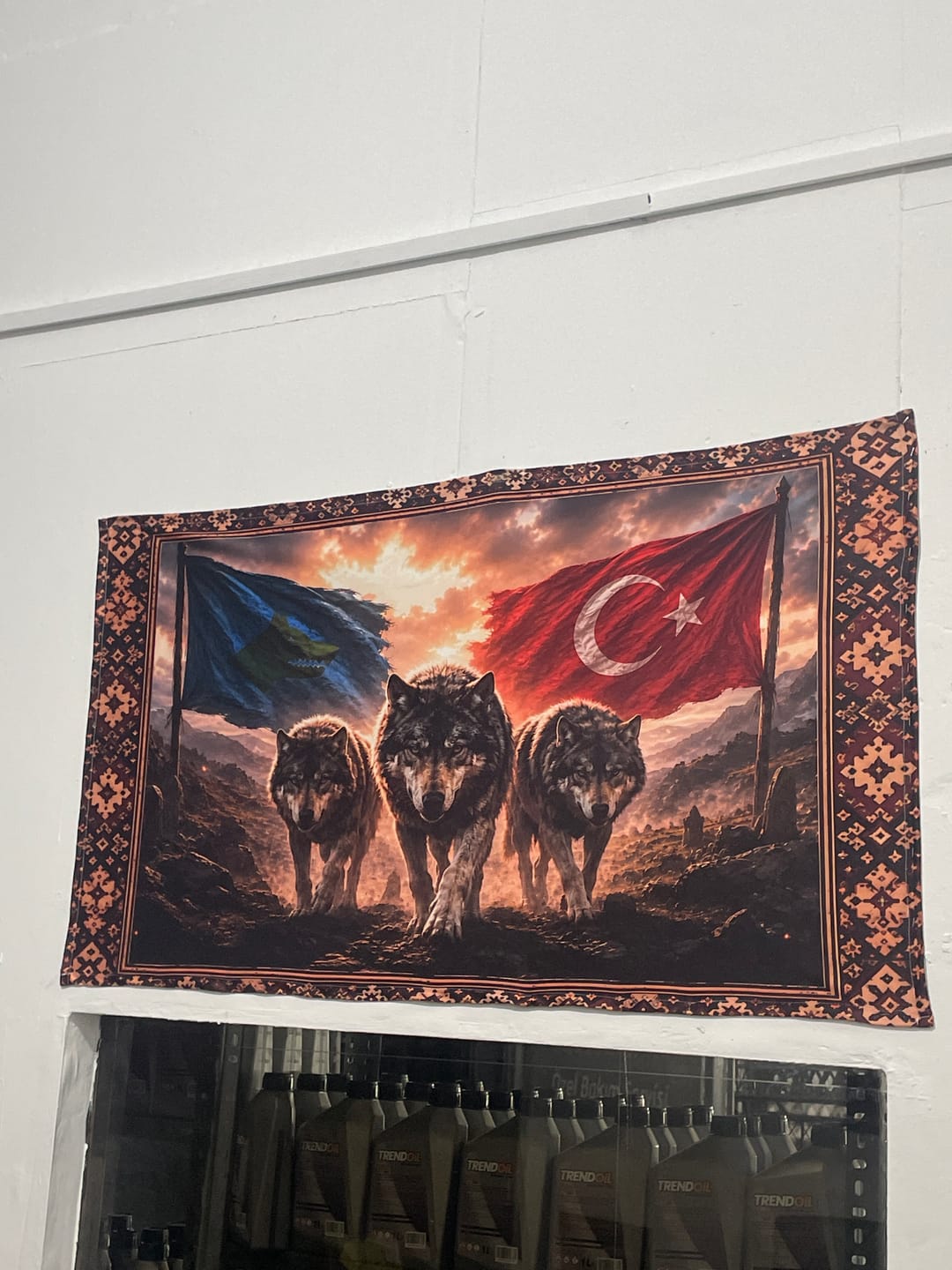 Customer photo review of Geçmişten Geleceğe Bozkurt Duvar Örtüsü