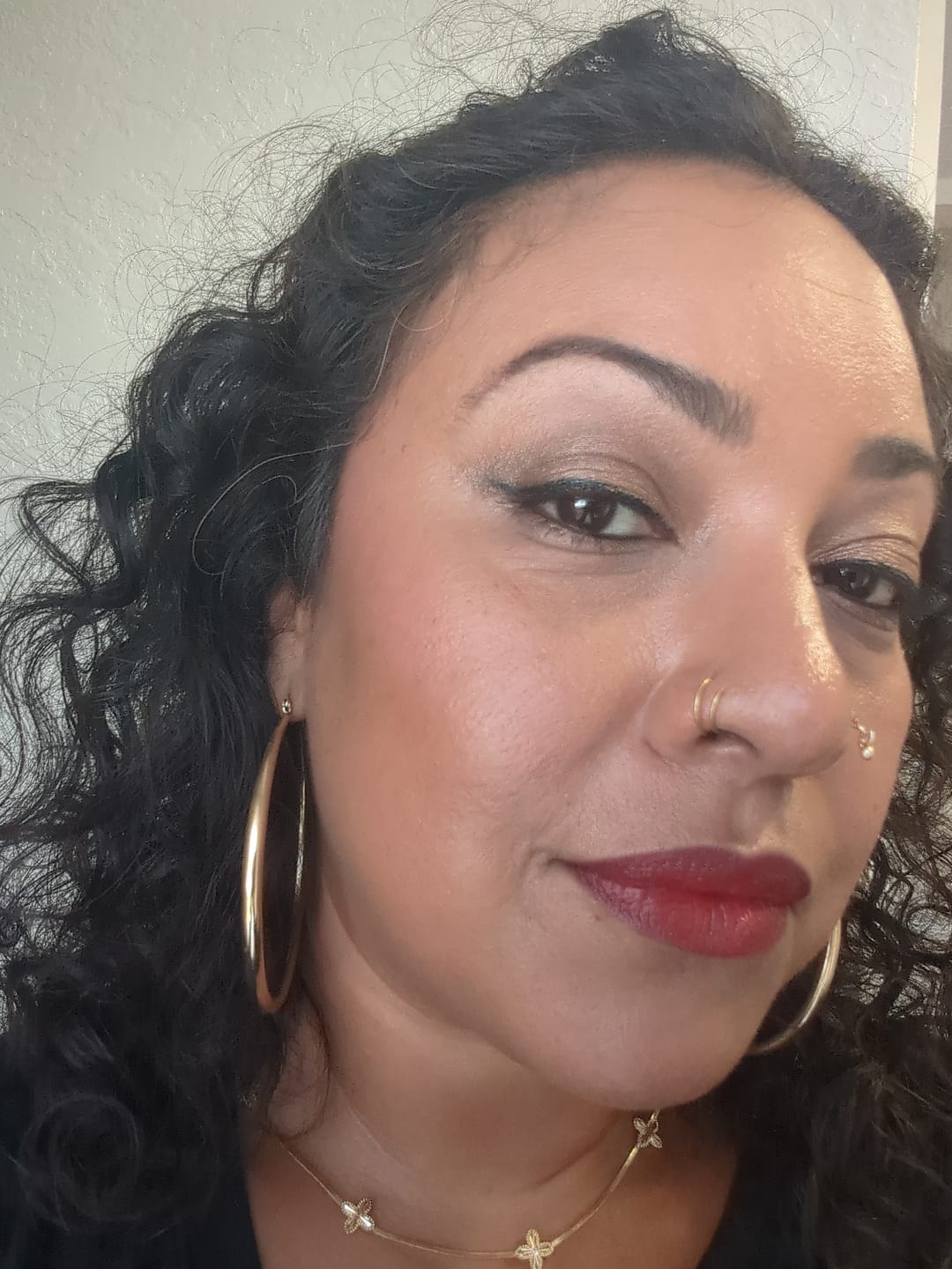Customer photo review of Velvet Crush Blush: Romeo's Mistress