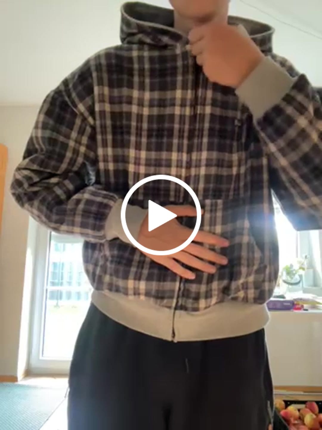 Customer video review of Reversible Flannel Zip-Hoodie Grey Blue