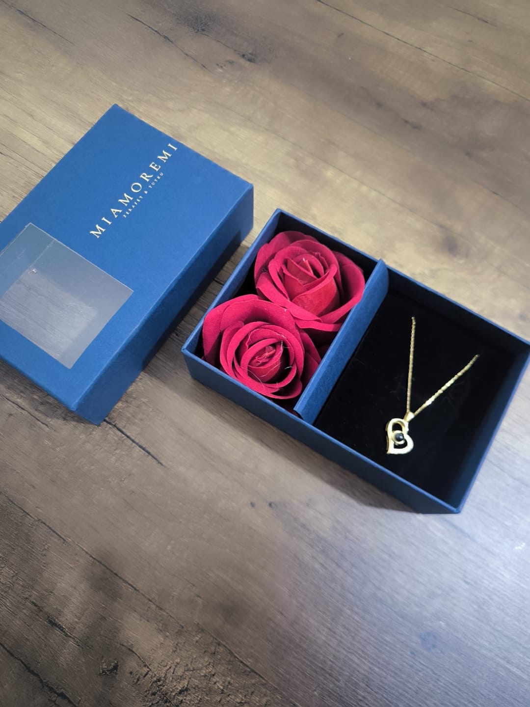 Customer photo review of Fotoğraflı Kişiye Özel Aşk Kolyesi