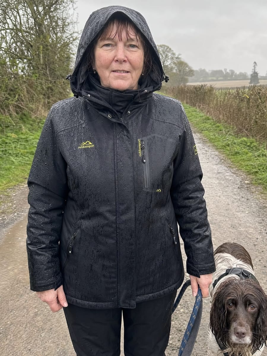 Customer photo review of Warme Outdoor Winterjacke Damen – wind- & wasserdicht