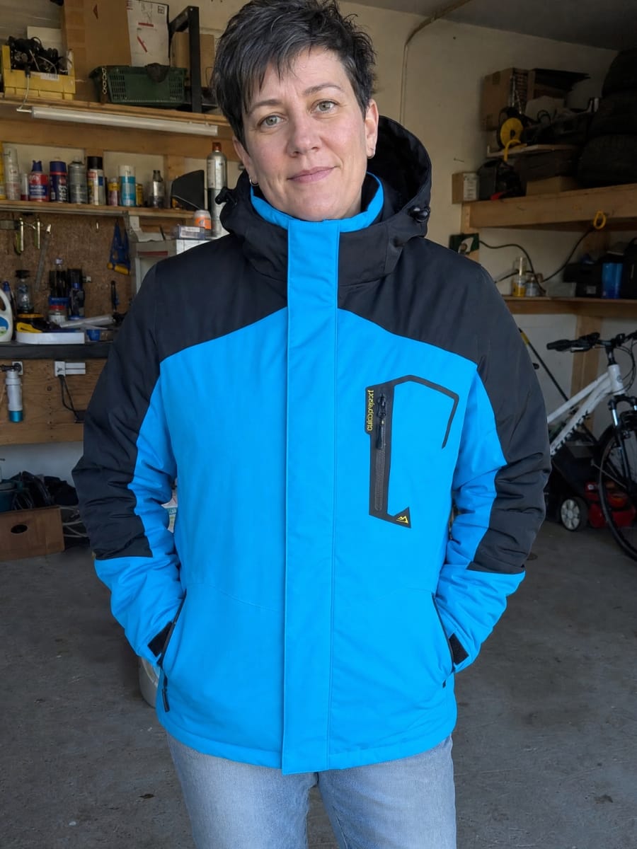 Customer photo review of Warme Outdoor Winterjacke Damen – wind- & wasserdicht
