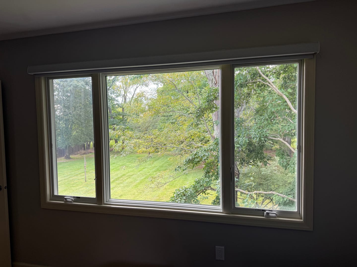 Customer photo review of SmartWings Motorized Roller Shades 100% Blackout Safari