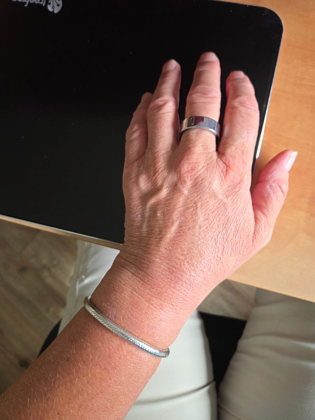 Customer photo review of Fitaos V8 High-end Flagship Blood Glucose ECG/EKG Blood Pressure Monitoring AI Health Analysis Smart Ring