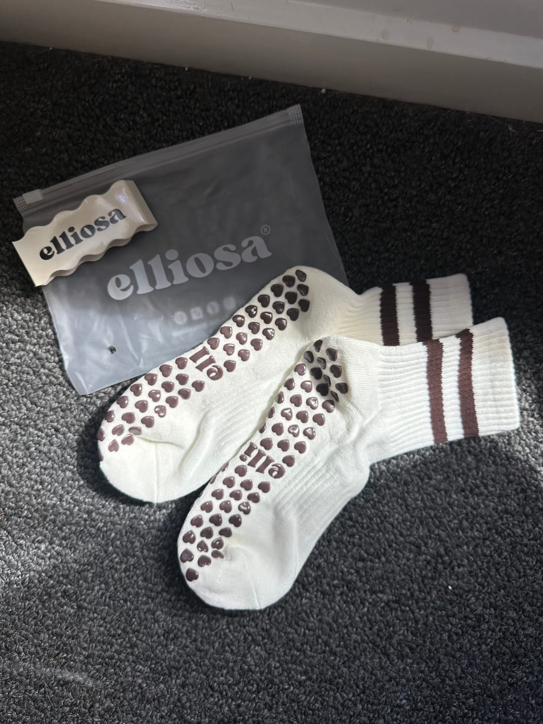 Customer photo review of Grip Stripes - Espresso