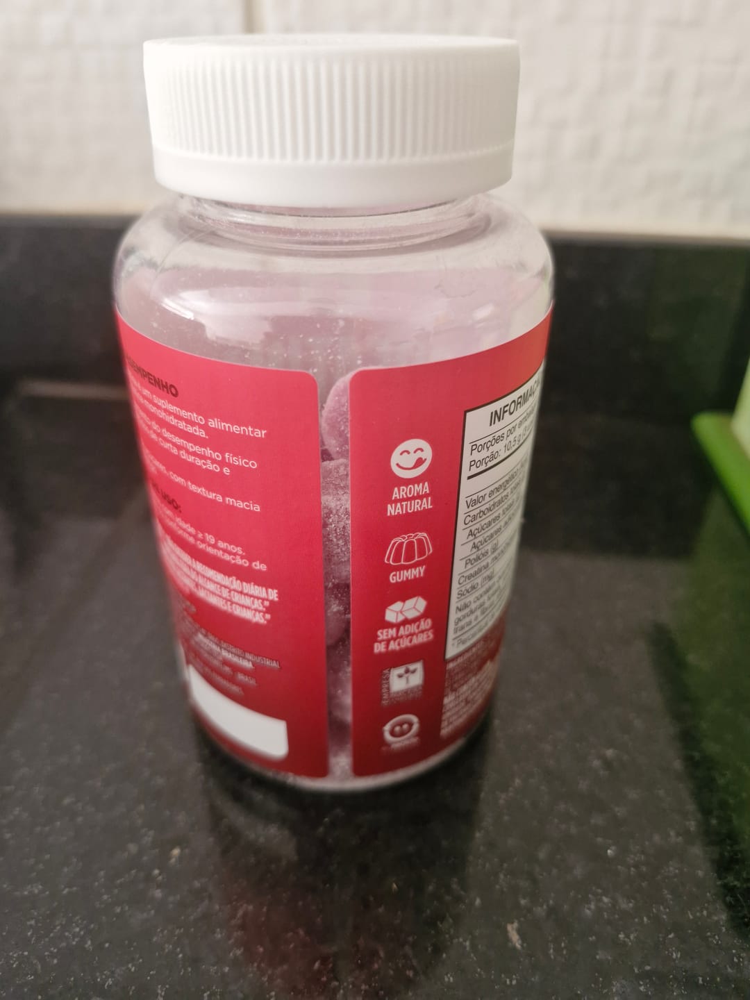 Customer photo review of Gummy Creatina Morango  (60 gomas)