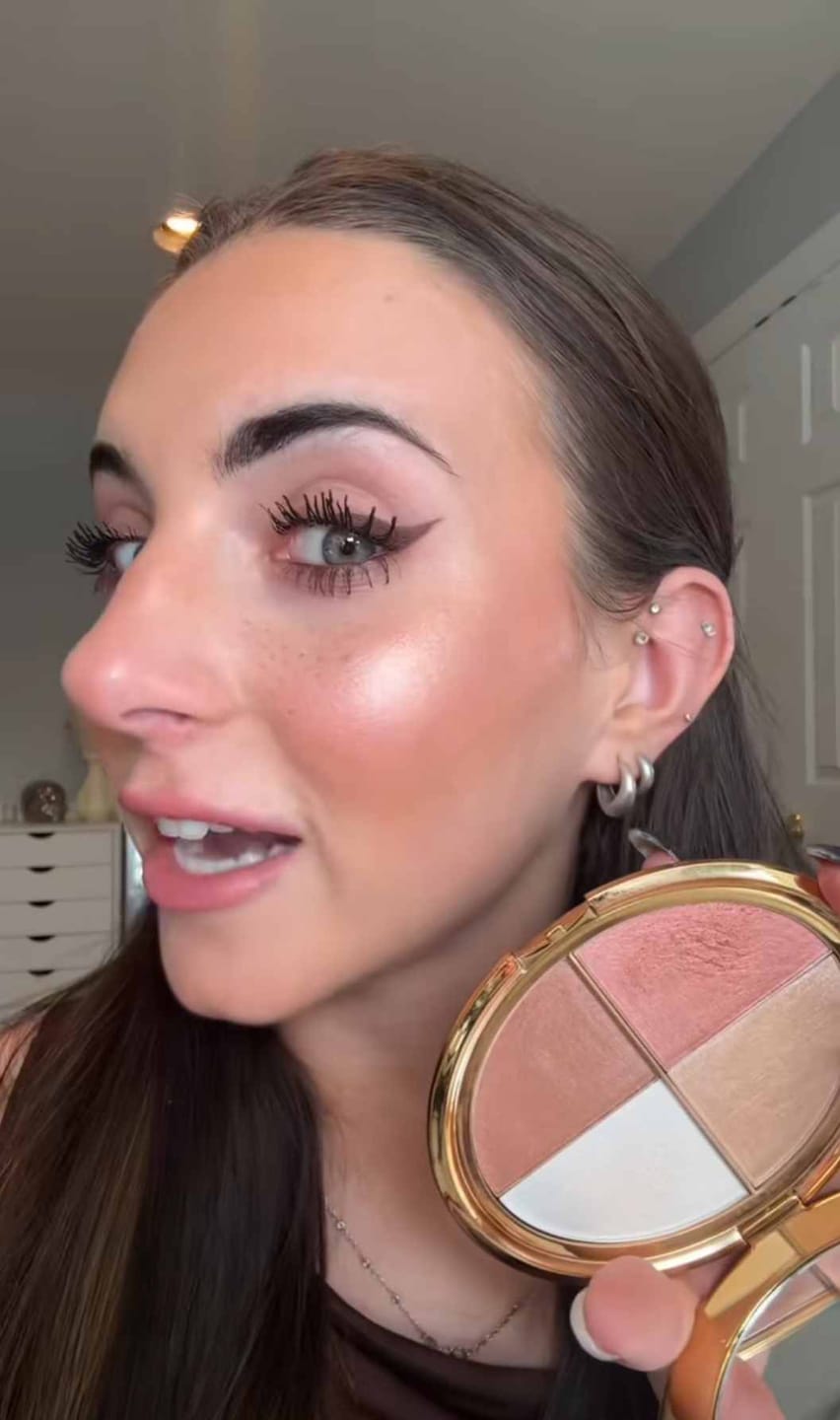 Customer photo review of Glow eye & cheek palette