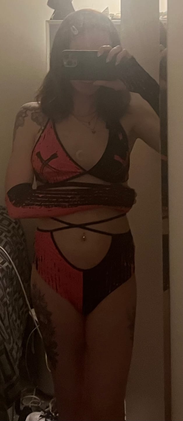 Customer photo review of Pink & Black Gemini Strappy Shorts Set