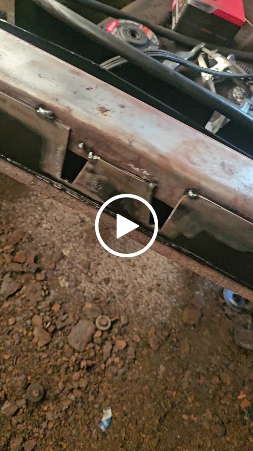 Customer video review of Stripping Discs 4-1/2" Paint & Rust Removal Wheels for Angle Grinder, Clean and Remove Coatings, Scaling, Welds and Oxidation